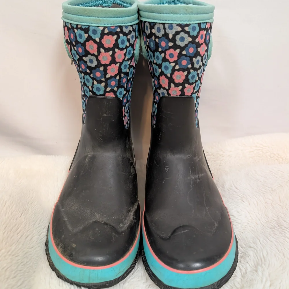 Bogs Boots Girls Size 3 Floral K Grasp Flowers Flaw - Picture 12 of 12